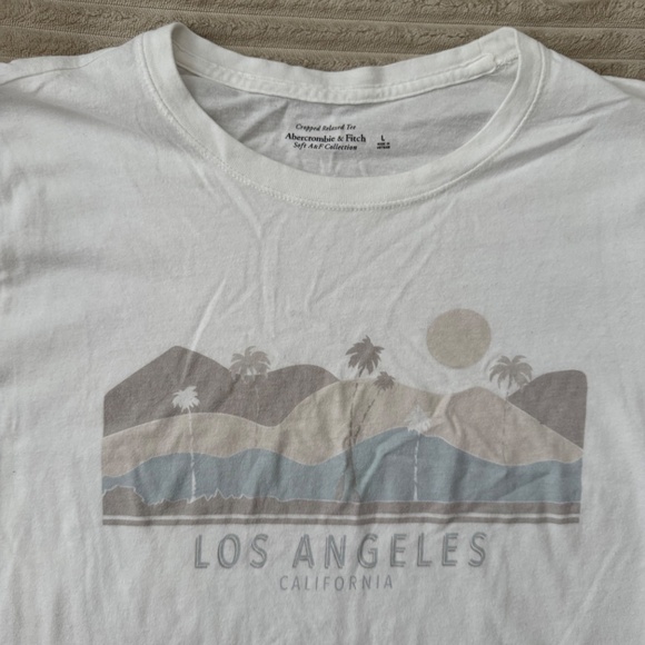 Abercrombie Women's Cropped Los Angeles Graphic Tee - Picture 3 of 3